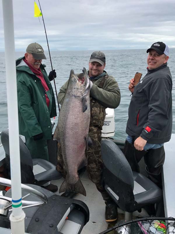 Alaska Salmon Fishing Guides and Lodge in Alaska
